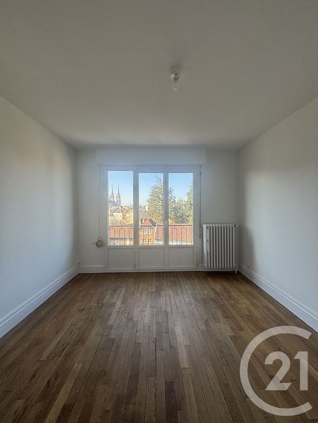 Appartement F3 à louer - 3 pièces - 57.15 m2 - MOULINS - 03 - AUVERGNE - Century 21 Pierre Immobilier