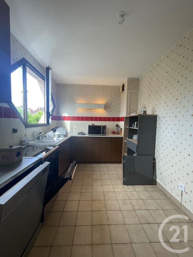 Appartement F3 à louer - 3 pièces - 77.0 m2 - MOULINS - 03 - AUVERGNE - Century 21 Pierre Immobilier