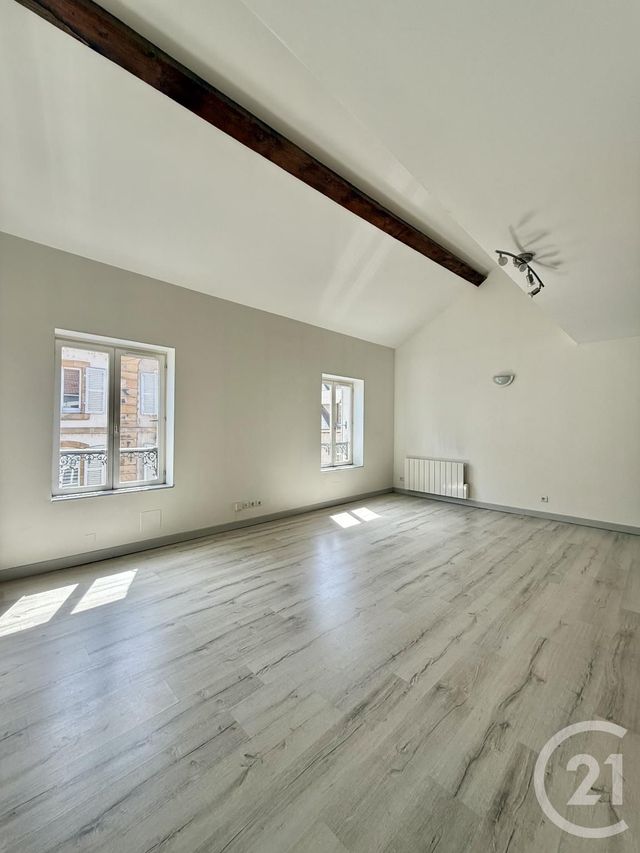 Appartement à louer - 3 pièces - 74.36 m2 - MOULINS - 03 - AUVERGNE - Century 21 Pierre Immobilier
