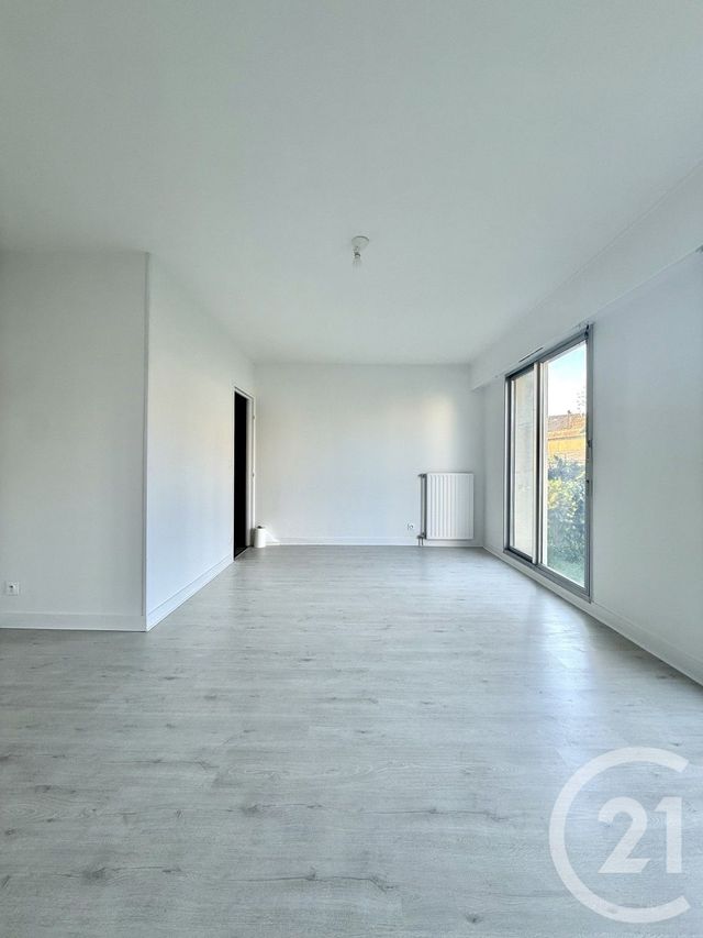 Appartement Studio à louer - 1 pièce - 36.7 m2 - MOULINS - 03 - AUVERGNE - Century 21 Pierre Immobilier