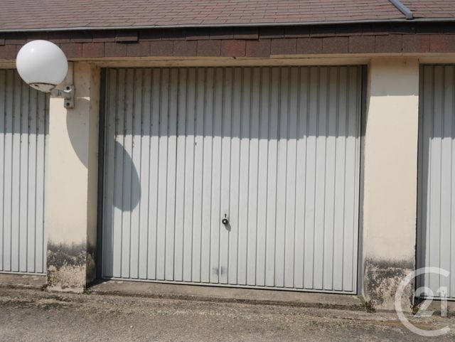 parking - MOULINS - 03