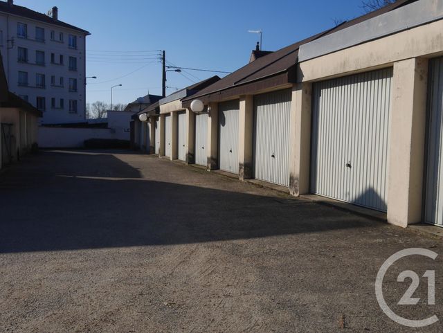 parking à louer - 15.0 m2 - MOULINS - 03 - AUVERGNE - Century 21 Pierre Immobilier