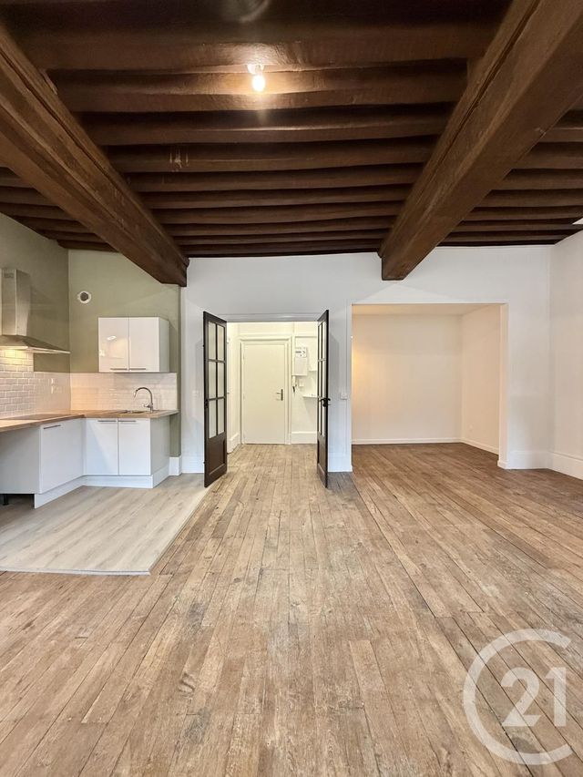 Appartement F1 à louer - 1 pièce - 44.57 m2 - MOULINS - 03 - AUVERGNE - Century 21 Pierre Immobilier