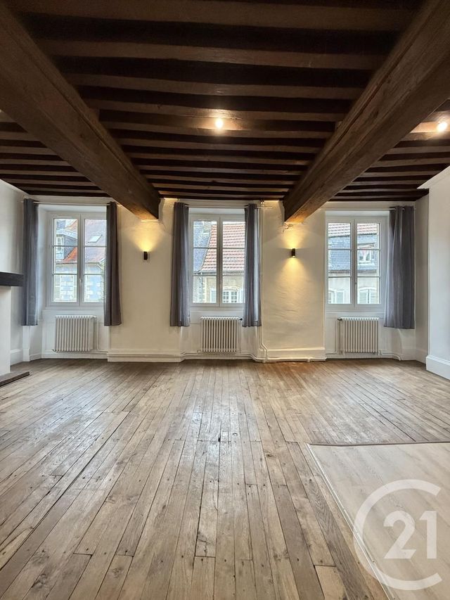 Appartement F1 à louer - 1 pièce - 44.57 m2 - MOULINS - 03 - AUVERGNE - Century 21 Pierre Immobilier
