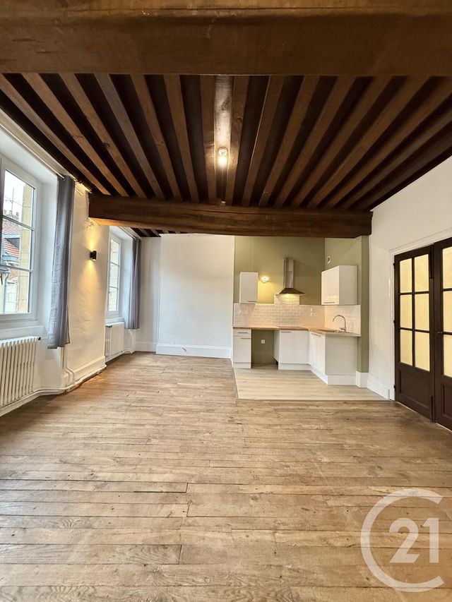 Appartement F1 à louer - 1 pièce - 44.57 m2 - MOULINS - 03 - AUVERGNE - Century 21 Pierre Immobilier
