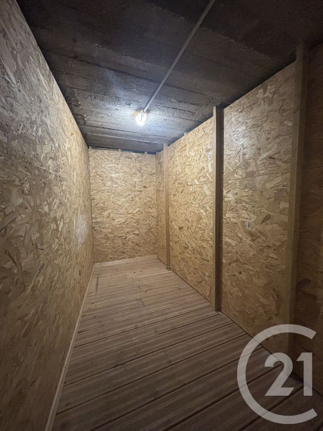 parking à louer - 4.5 m2 - MOULINS - 03 - AUVERGNE - Century 21 Pierre Immobilier