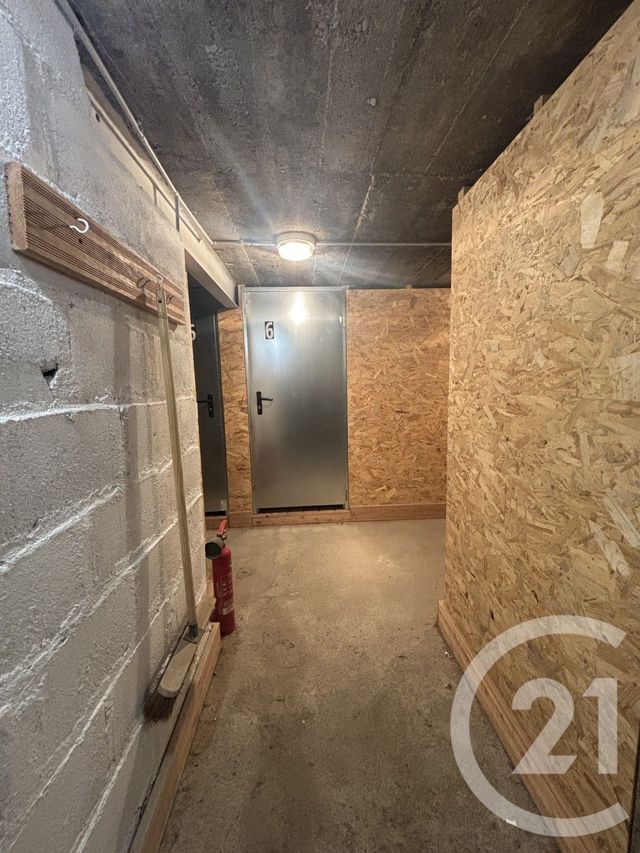 parking à louer - 6.0 m2 - MOULINS - 03 - AUVERGNE - Century 21 Pierre Immobilier