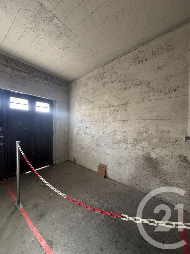 parking - MOULINS - 03