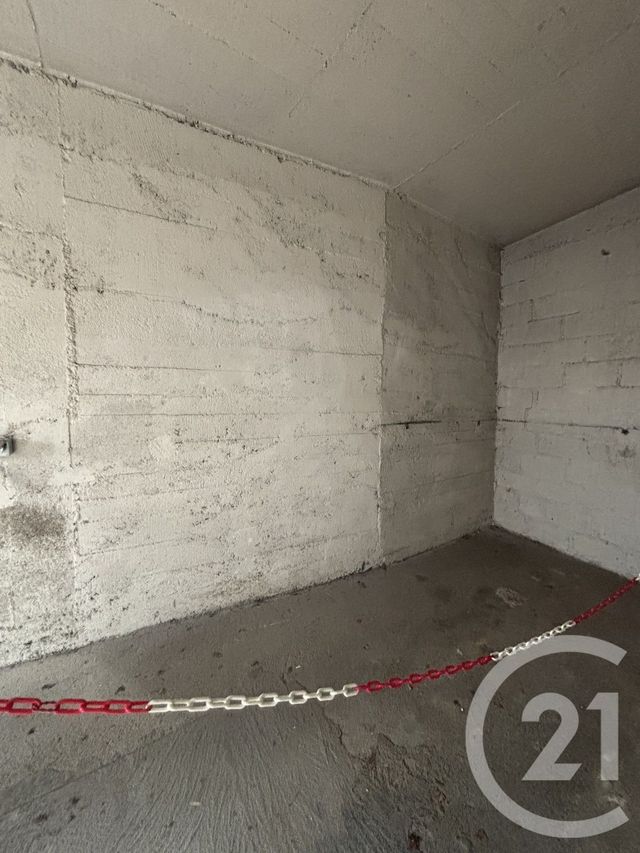 parking à louer - 6.0 m2 - MOULINS - 03 - AUVERGNE - Century 21 Pierre Immobilier