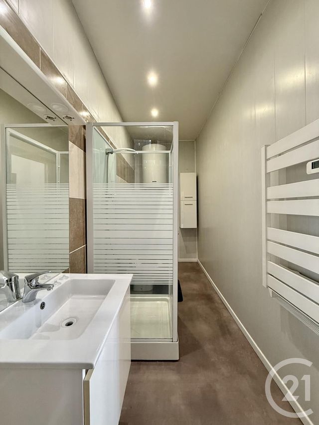 Appartement à louer - 2 pièces - 48.39 m2 - MOULINS - 03 - AUVERGNE - Century 21 Pierre Immobilier