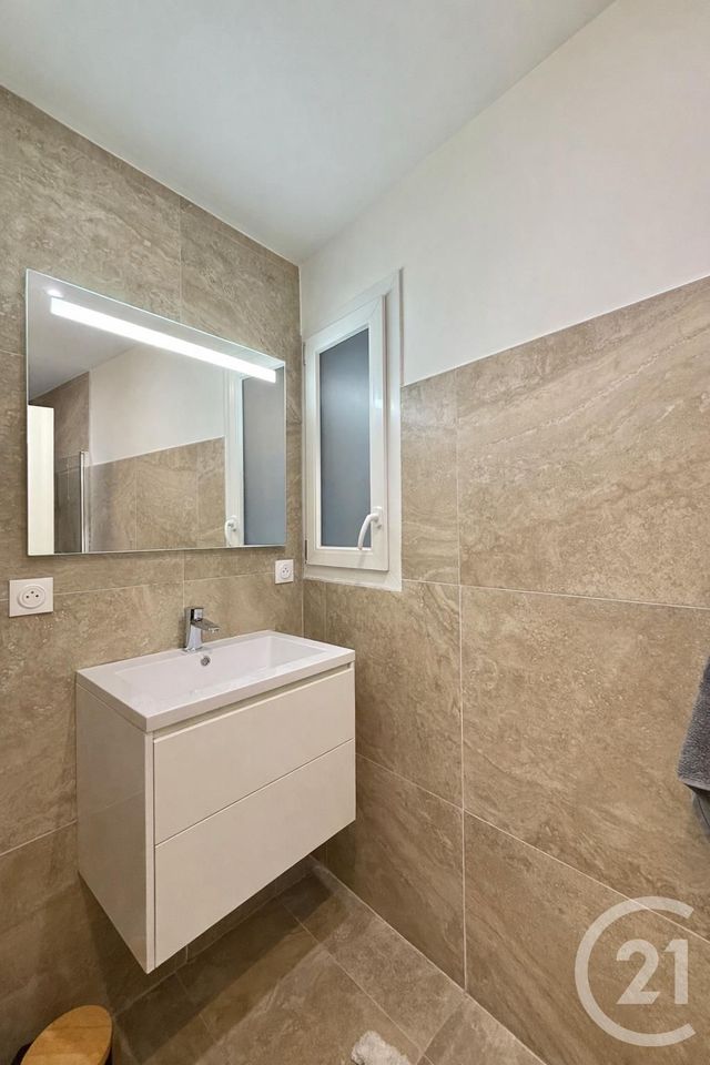 Appartement F2 à louer - 2 pièces - 37.91 m2 - MOULINS - 03 - AUVERGNE - Century 21 Pierre Immobilier