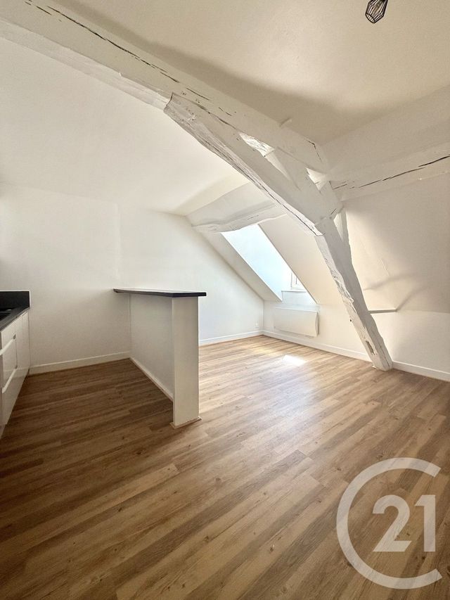 Appartement F2 à louer MOULINS