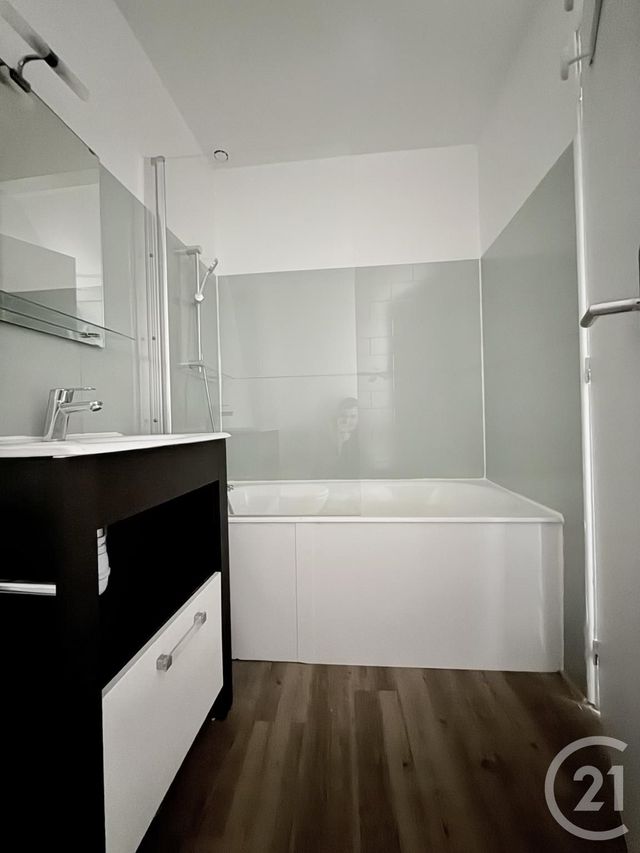 Appartement F2 à louer - 2 pièces - 28.77 m2 - MOULINS - 03 - AUVERGNE - Century 21 Pierre Immobilier