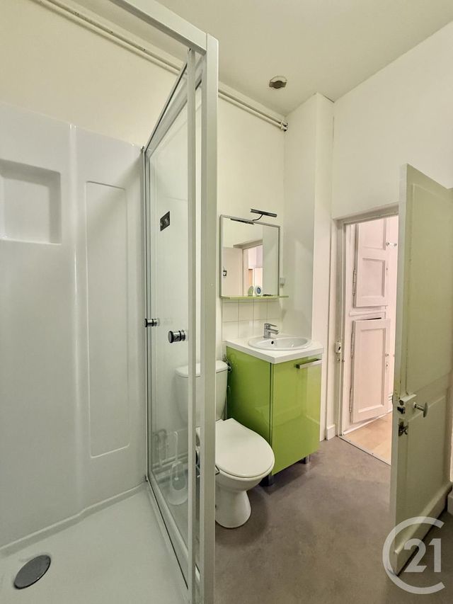 Appartement à louer - 2 pièces - 42.2 m2 - MOULINS - 03 - AUVERGNE - Century 21 Pierre Immobilier