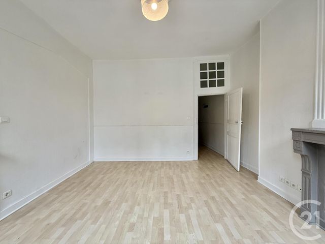 Appartement à louer - 2 pièces - 42.2 m2 - MOULINS - 03 - AUVERGNE - Century 21 Pierre Immobilier