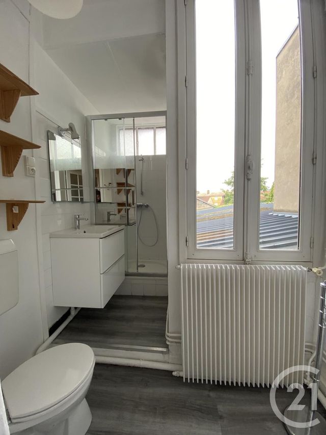 Appartement F2 à louer - 2 pièces - 60.0 m2 - MOULINS - 03 - AUVERGNE - Century 21 Pierre Immobilier