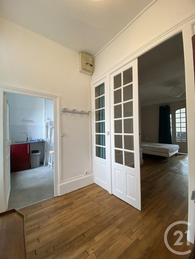 Appartement F2 à louer - 2 pièces - 60.0 m2 - MOULINS - 03 - AUVERGNE - Century 21 Pierre Immobilier