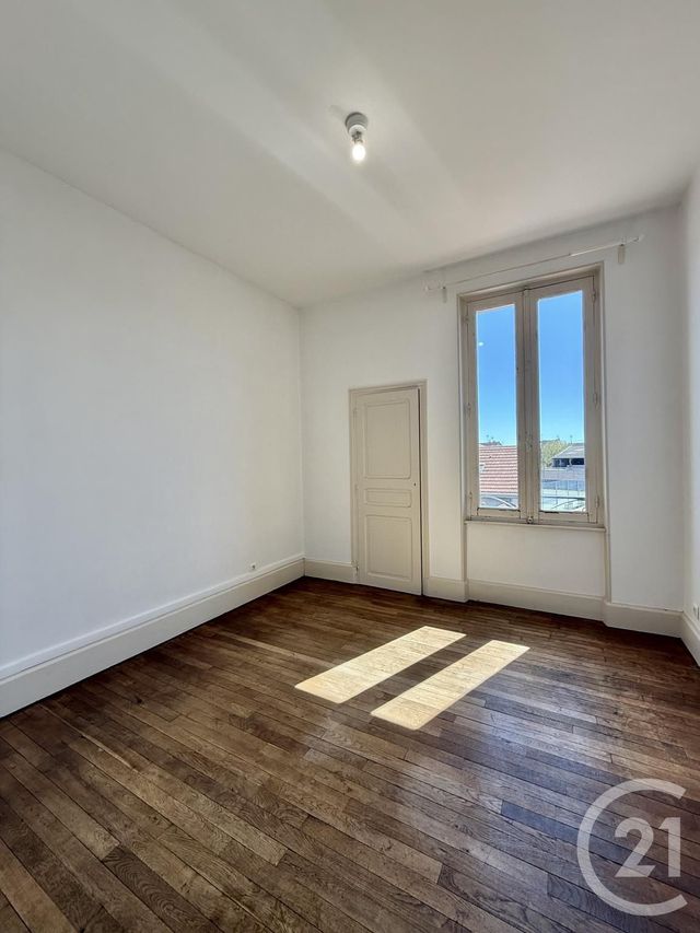 maison à louer - 6 pièces - 153.81 m2 - YZEURE - 03 - AUVERGNE - Century 21 Pierre Immobilier