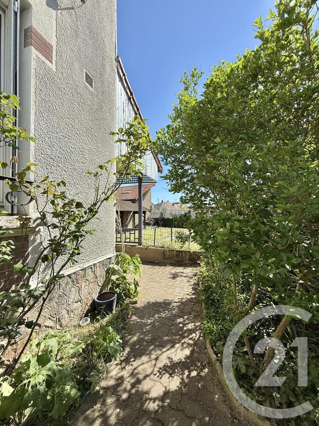 maison à louer - 6 pièces - 153.81 m2 - YZEURE - 03 - AUVERGNE - Century 21 Pierre Immobilier