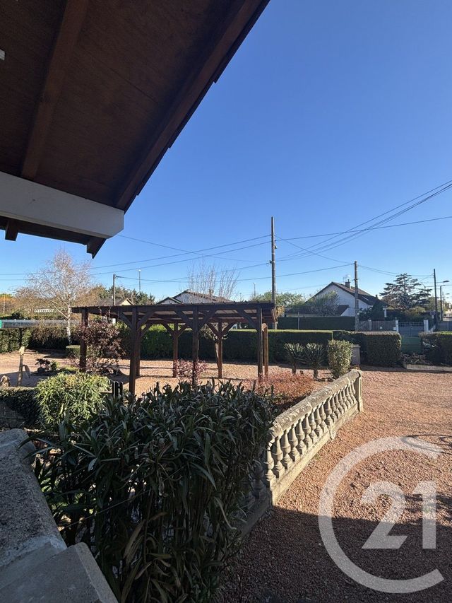maison à louer - 4 pièces - 153.0 m2 - ST POURCAIN SUR SIOULE - 03 - AUVERGNE - Century 21 Pierre Immobilier