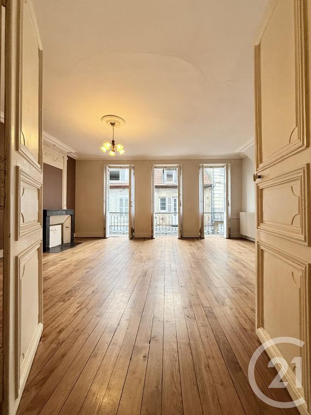 Appartement F3 à louer - 3 pièces - 87.2 m2 - MOULINS - 03 - AUVERGNE - Century 21 Pierre Immobilier