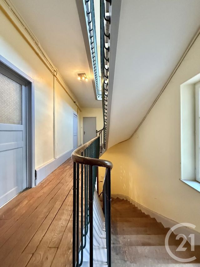Appartement F3 à louer - 3 pièces - 87.2 m2 - MOULINS - 03 - AUVERGNE - Century 21 Pierre Immobilier