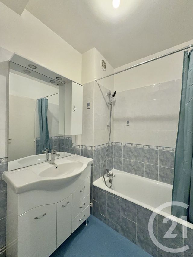 Appartement F3 à louer - 3 pièces - 62.73 m2 - YZEURE - 03 - AUVERGNE - Century 21 Pierre Immobilier