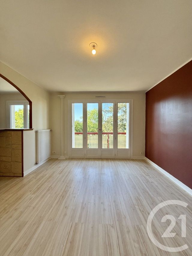 Appartement F3 à louer - 3 pièces - 62.73 m2 - YZEURE - 03 - AUVERGNE - Century 21 Pierre Immobilier