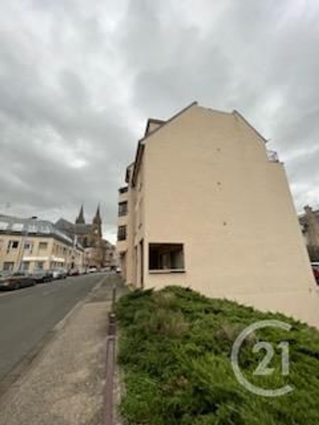 parking à louer - 25.0 m2 - MOULINS - 03 - AUVERGNE - Century 21 Pierre Immobilier