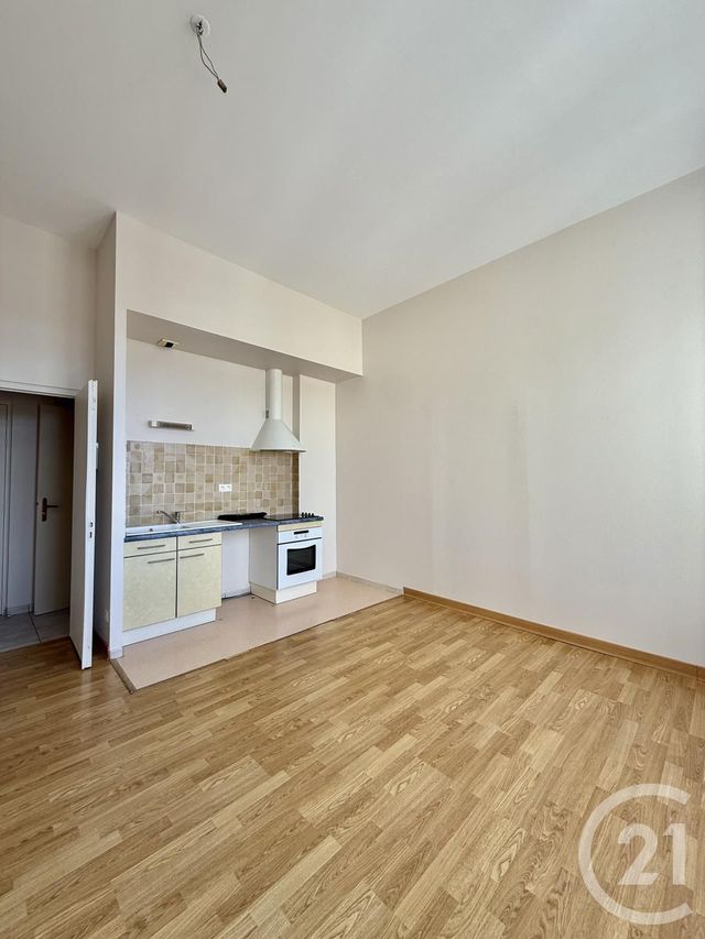 Appartement à louer - 2 pièces - 41.8 m2 - MOULINS - 03 - AUVERGNE - Century 21 Pierre Immobilier