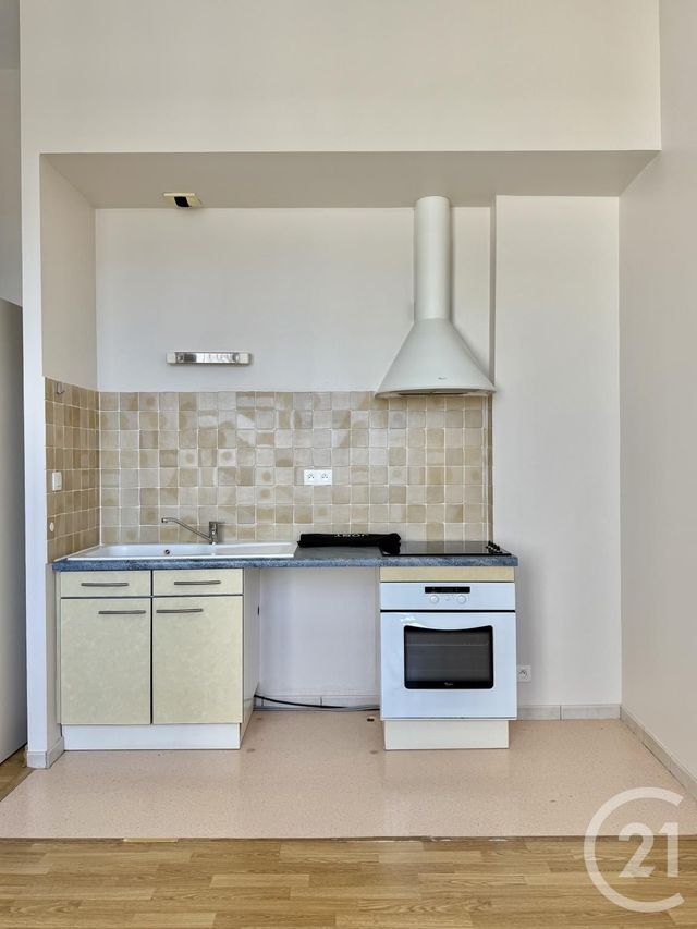 Appartement à louer - 2 pièces - 41.8 m2 - MOULINS - 03 - AUVERGNE - Century 21 Pierre Immobilier