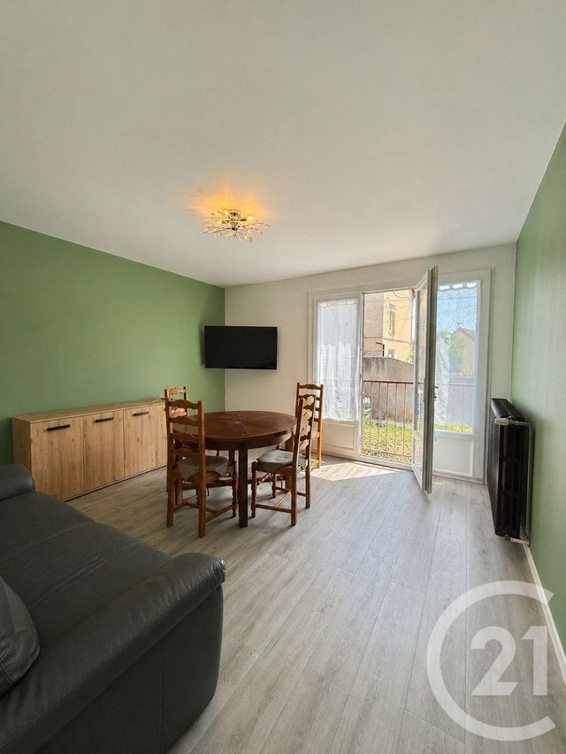 Appartement à louer - 2 pièces - 70.0 m2 - MOULINS - 03 - AUVERGNE - Century 21 Pierre Immobilier