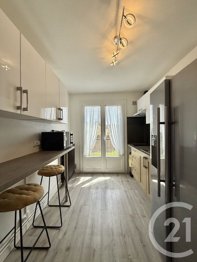 Appartement à louer - 2 pièces - 70.0 m2 - MOULINS - 03 - AUVERGNE - Century 21 Pierre Immobilier