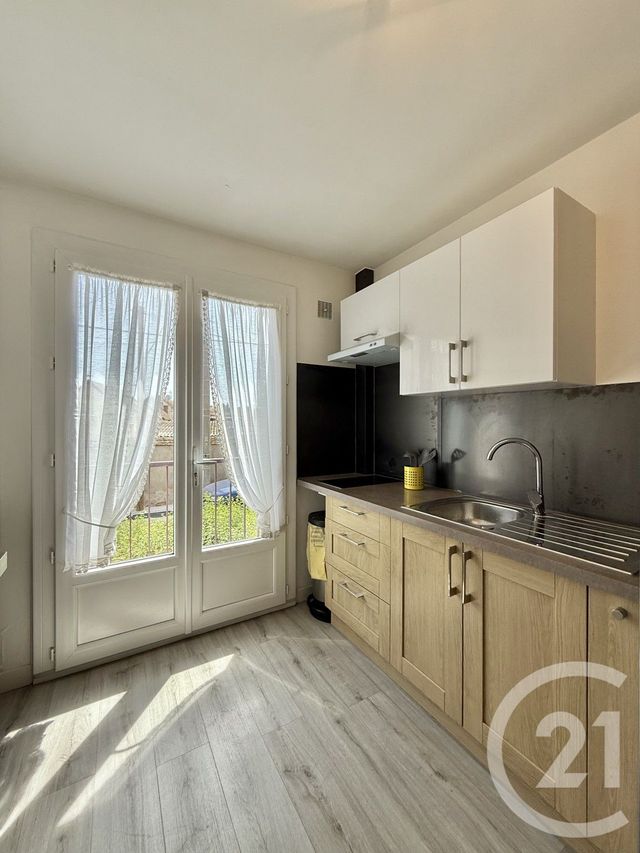 Appartement à louer - 2 pièces - 70.0 m2 - MOULINS - 03 - AUVERGNE - Century 21 Pierre Immobilier