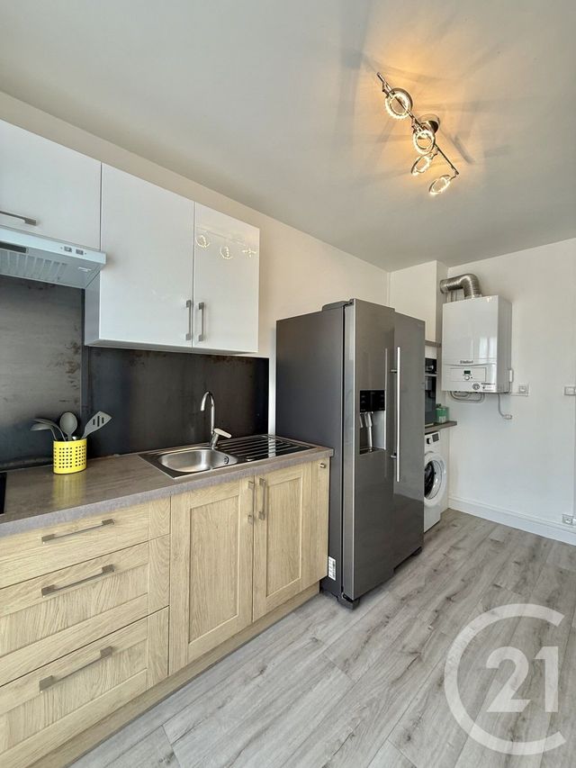 Appartement à louer - 2 pièces - 70.0 m2 - MOULINS - 03 - AUVERGNE - Century 21 Pierre Immobilier