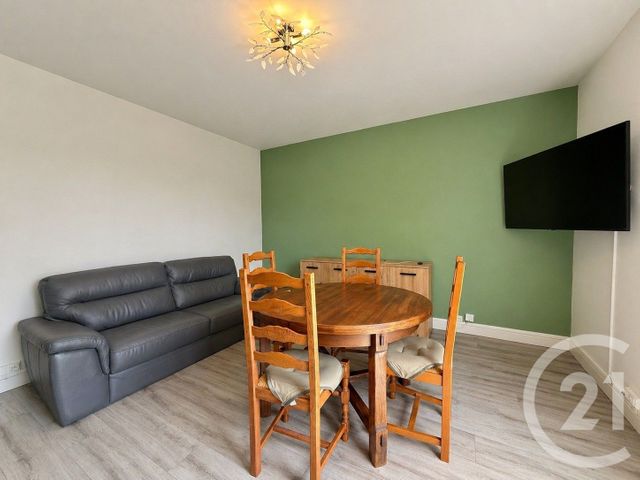 Appartement à louer - 2 pièces - 70.0 m2 - MOULINS - 03 - AUVERGNE - Century 21 Pierre Immobilier