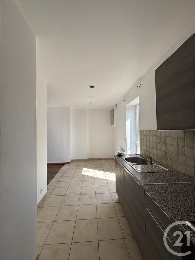 Appartement F2 à louer - 2 pièces - 45.09 m2 - VILLENEUVE SUR ALLIER - 03 - AUVERGNE - Century 21 Pierre Immobilier