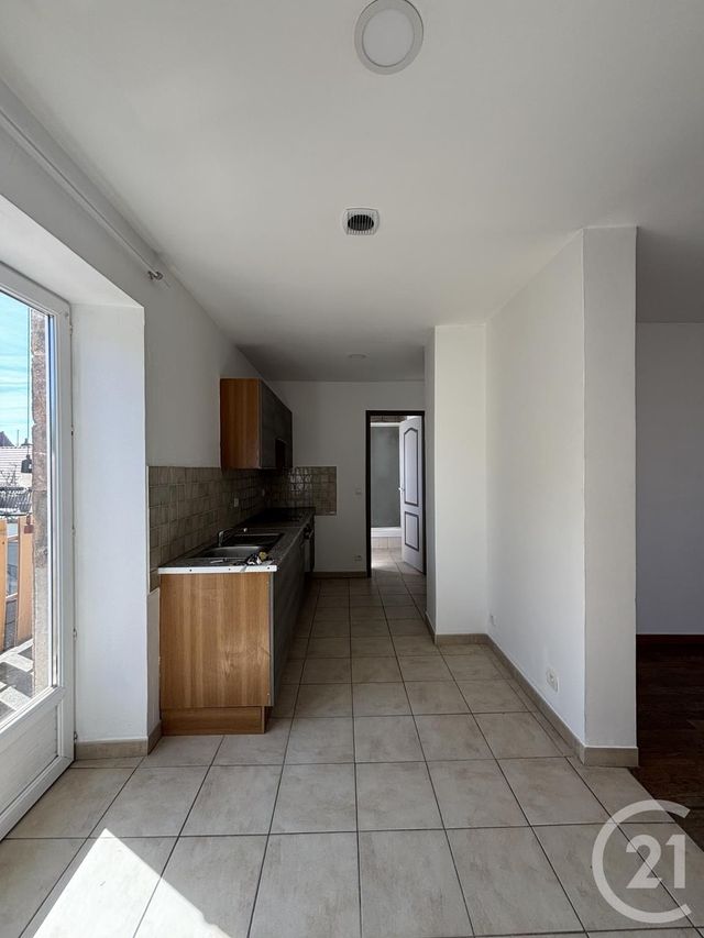 Appartement F2 à louer - 2 pièces - 45.09 m2 - VILLENEUVE SUR ALLIER - 03 - AUVERGNE - Century 21 Pierre Immobilier