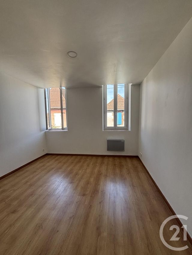 Appartement F2 à louer - 2 pièces - 45.09 m2 - VILLENEUVE SUR ALLIER - 03 - AUVERGNE - Century 21 Pierre Immobilier