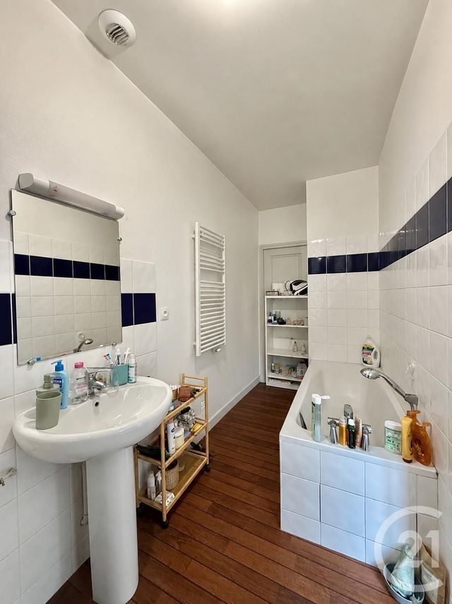 Appartement F2 à louer - 2 pièces - 40.0 m2 - MOULINS - 03 - AUVERGNE - Century 21 Pierre Immobilier