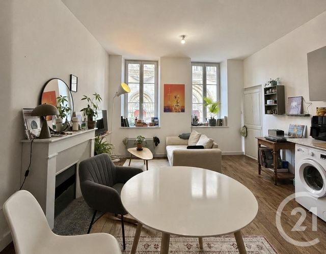 Appartement F2 à louer MOULINS