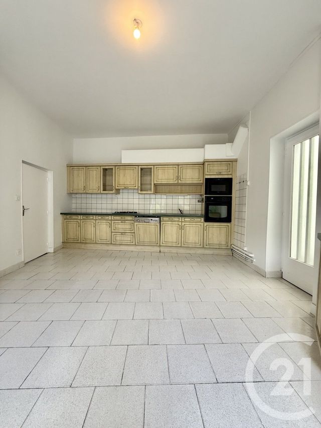 Appartement F3 à louer - 3 pièces - 97.7 m2 - MOULINS - 03 - AUVERGNE - Century 21 Pierre Immobilier