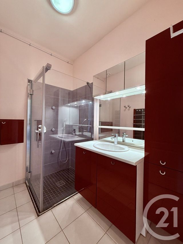 Appartement F3 à louer - 3 pièces - 97.7 m2 - MOULINS - 03 - AUVERGNE - Century 21 Pierre Immobilier