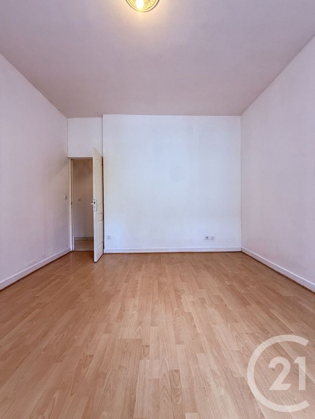 Appartement F3 à louer - 3 pièces - 97.7 m2 - MOULINS - 03 - AUVERGNE - Century 21 Pierre Immobilier