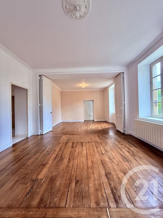 Appartement F3 à louer - 3 pièces - 97.7 m2 - MOULINS - 03 - AUVERGNE - Century 21 Pierre Immobilier