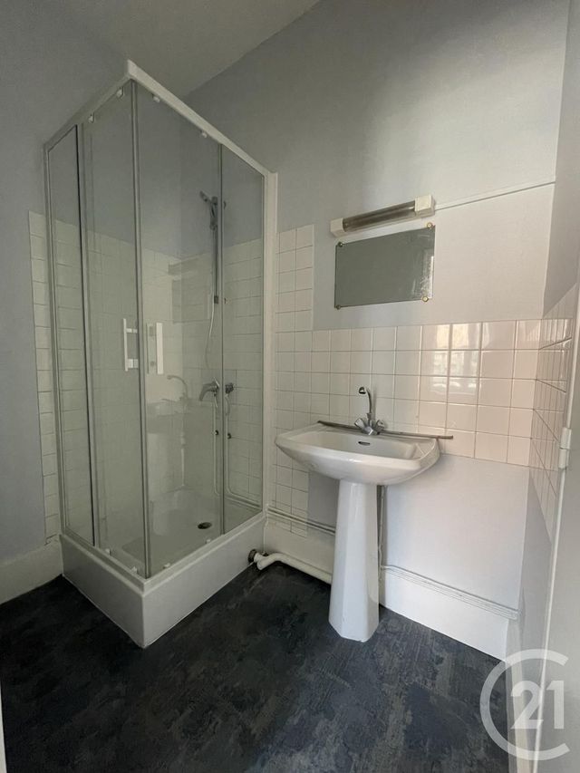 Appartement F2 à louer - 2 pièces - 44.51 m2 - MOULINS - 03 - AUVERGNE - Century 21 Pierre Immobilier