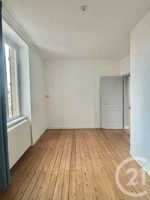 Appartement F3 à louer - 3 pièces - 54.0 m2 - YZEURE - 03 - AUVERGNE - Century 21 Pierre Immobilier