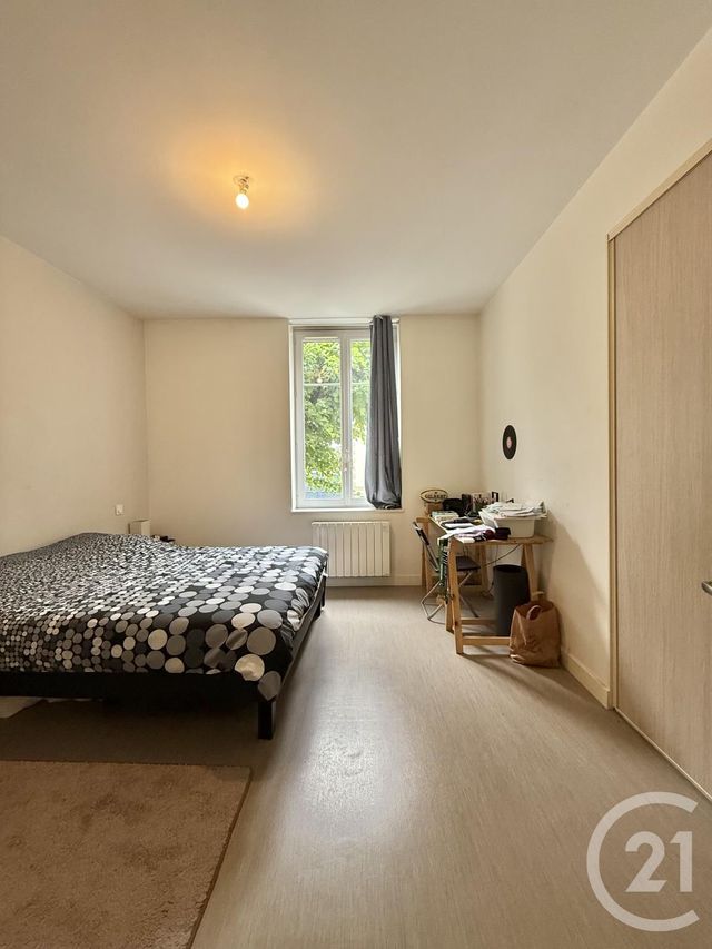 Appartement à louer - 3 pièces - 80.24 m2 - MOULINS - 03 - AUVERGNE - Century 21 Pierre Immobilier