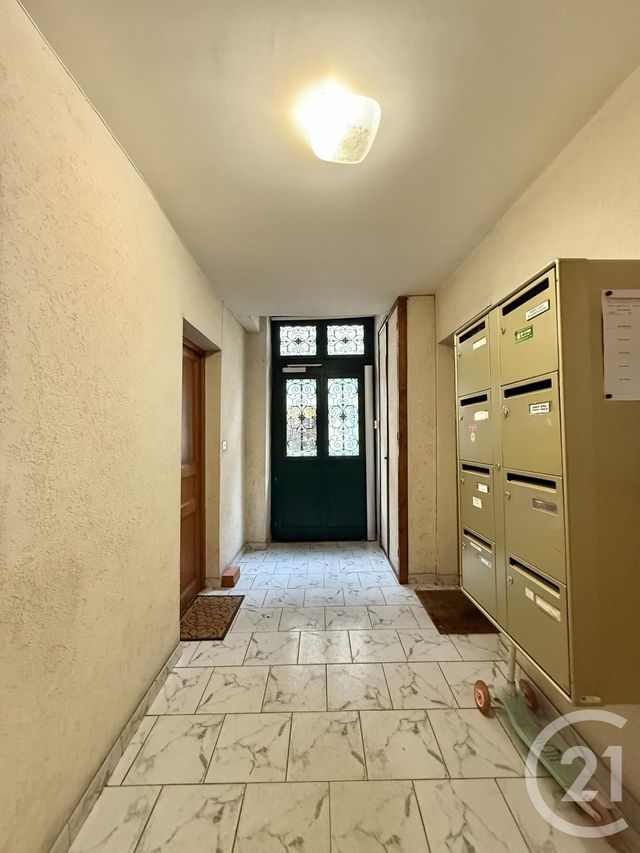 Appartement à louer - 2 pièces - 46.64 m2 - MOULINS - 03 - AUVERGNE - Century 21 Pierre Immobilier