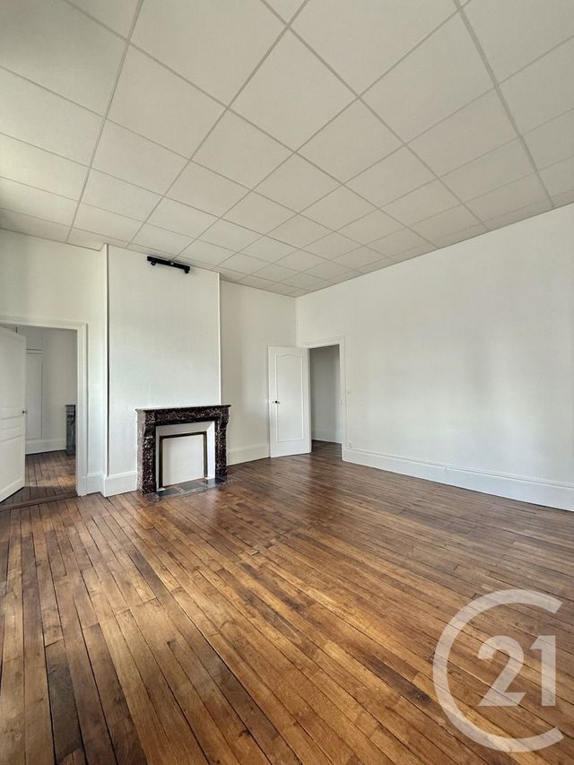 Appartement F3 à louer - 3 pièces - 78.0 m2 - MOULINS - 03 - AUVERGNE - Century 21 Pierre Immobilier